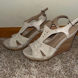 Summer wedges